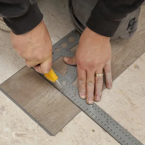 Vinyl flooring installation | Everlast Floors